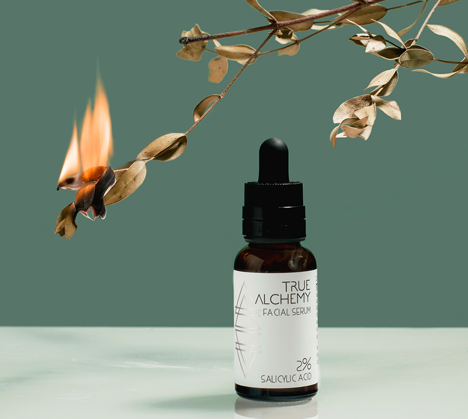 SERUM ANTI-AKNE KUNDËR PIKAVE DHJAMORE ME 2% ACID SALICILIK